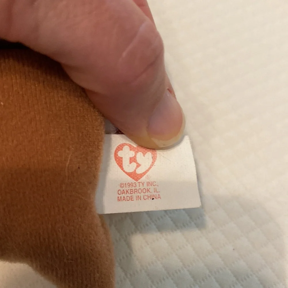 Ty Teenie Beanie Baby Brown White Nuts the Squirrel w/ Tag McDonalds Happy Meal